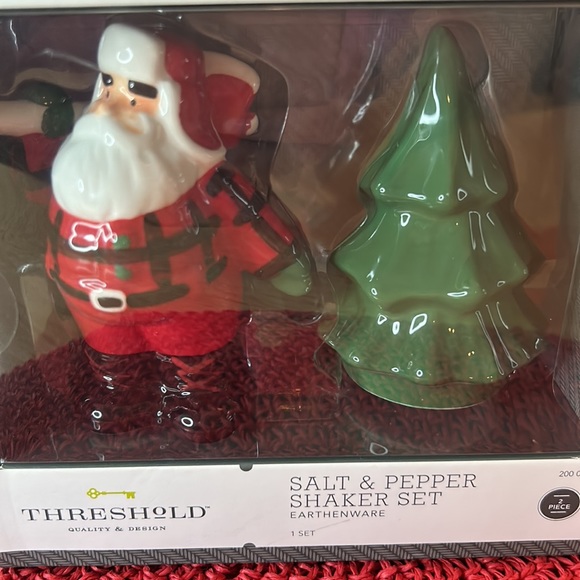 Threshold Salt & Pepper Shaker Set  NIB - Picture 6 of 6